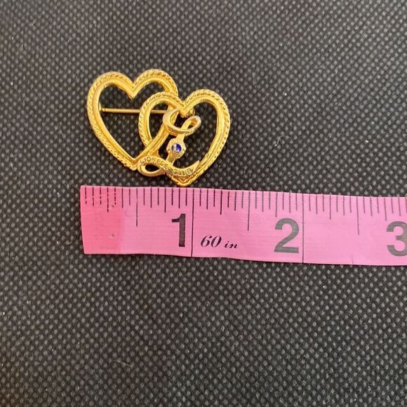 Lioness Club Double Heart Brooch - Picture 4 of 4